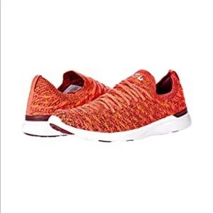 APL TechLoom Wave Sneakers 8 NEW